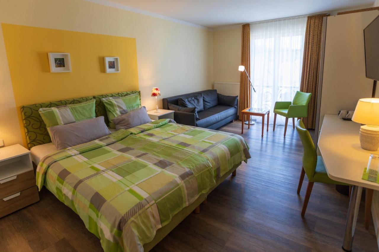 Landhotel Gillenfelder Hof Extérieur photo