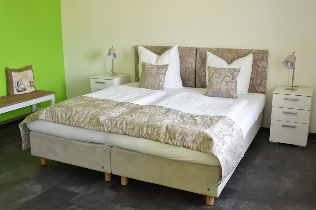 Landhotel Gillenfelder Hof Extérieur photo